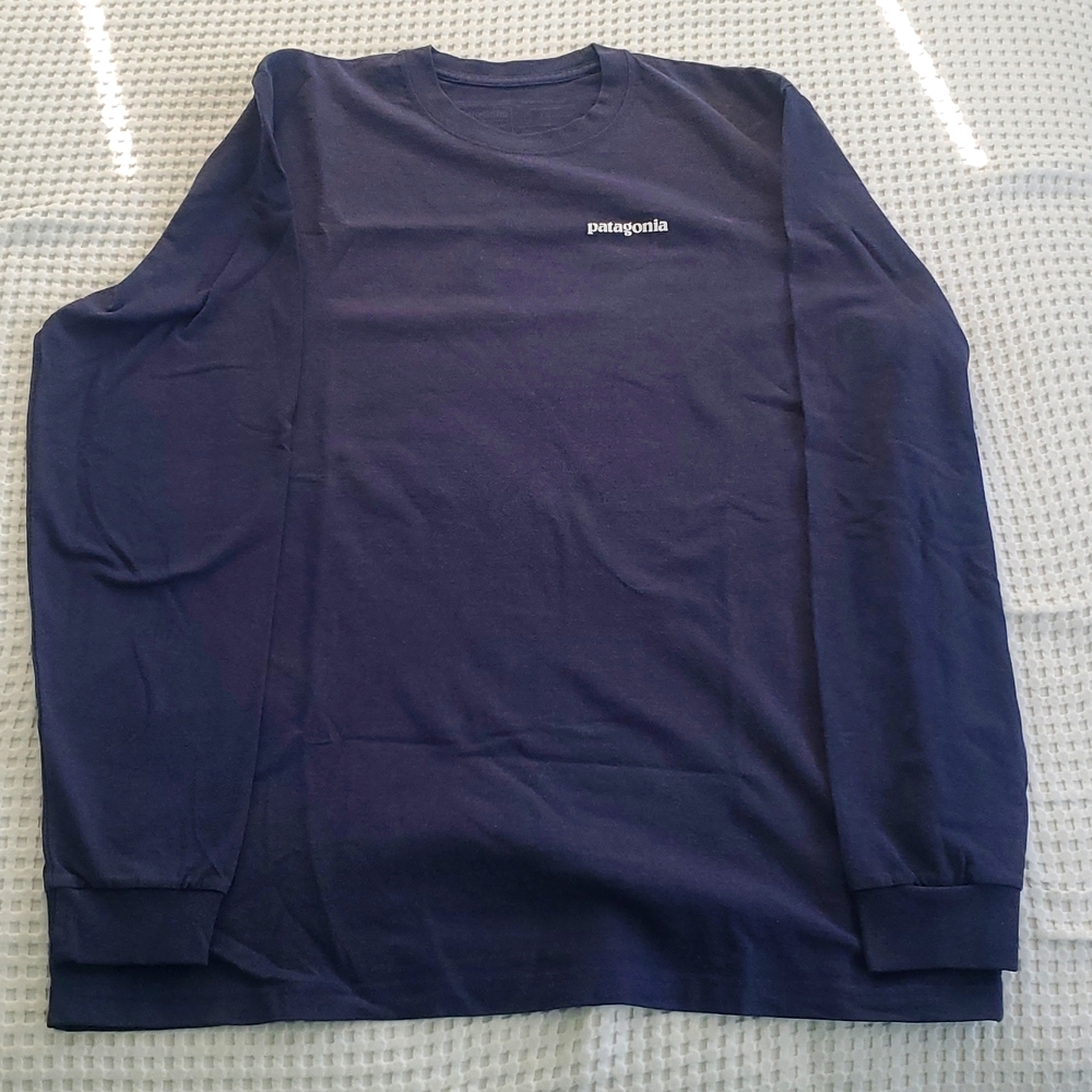 Patagonia Reponsibil-tee, long sleeve, size Large, Navy Blue